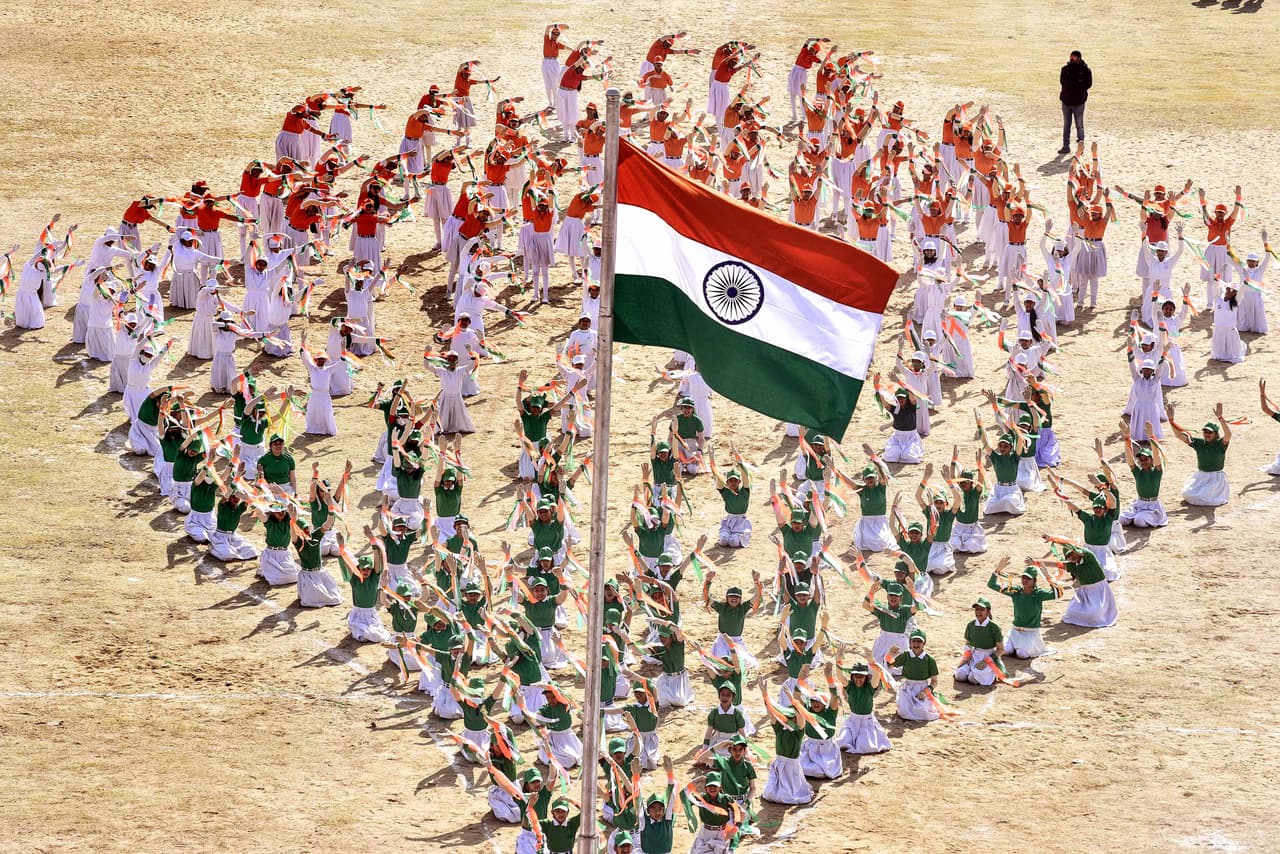 নয়াদিল্লির কর্তব্যপথে বর্ণাঢ্য প্যারেডের মাধ্যমে পালিত হল প্রজাতন্ত্র দিবস