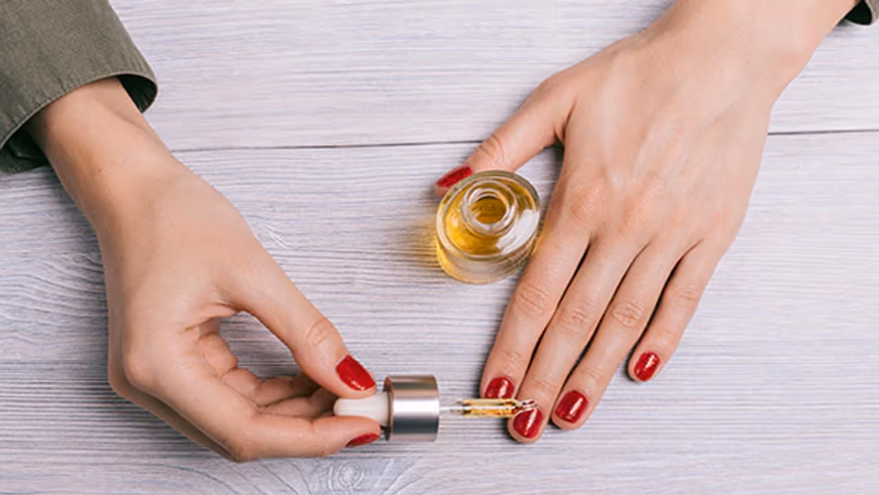 जेल नेलपॉलिश म्हणजे नेमकं काय?