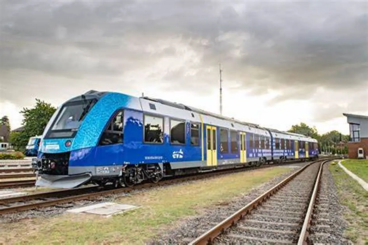 किस रूट पर चलेगी भारत में पहली हाईड्रोजन ट्रेन? किस रूट पर चलेगी भारत में पहली हाईड्रोजन ट्रेन?