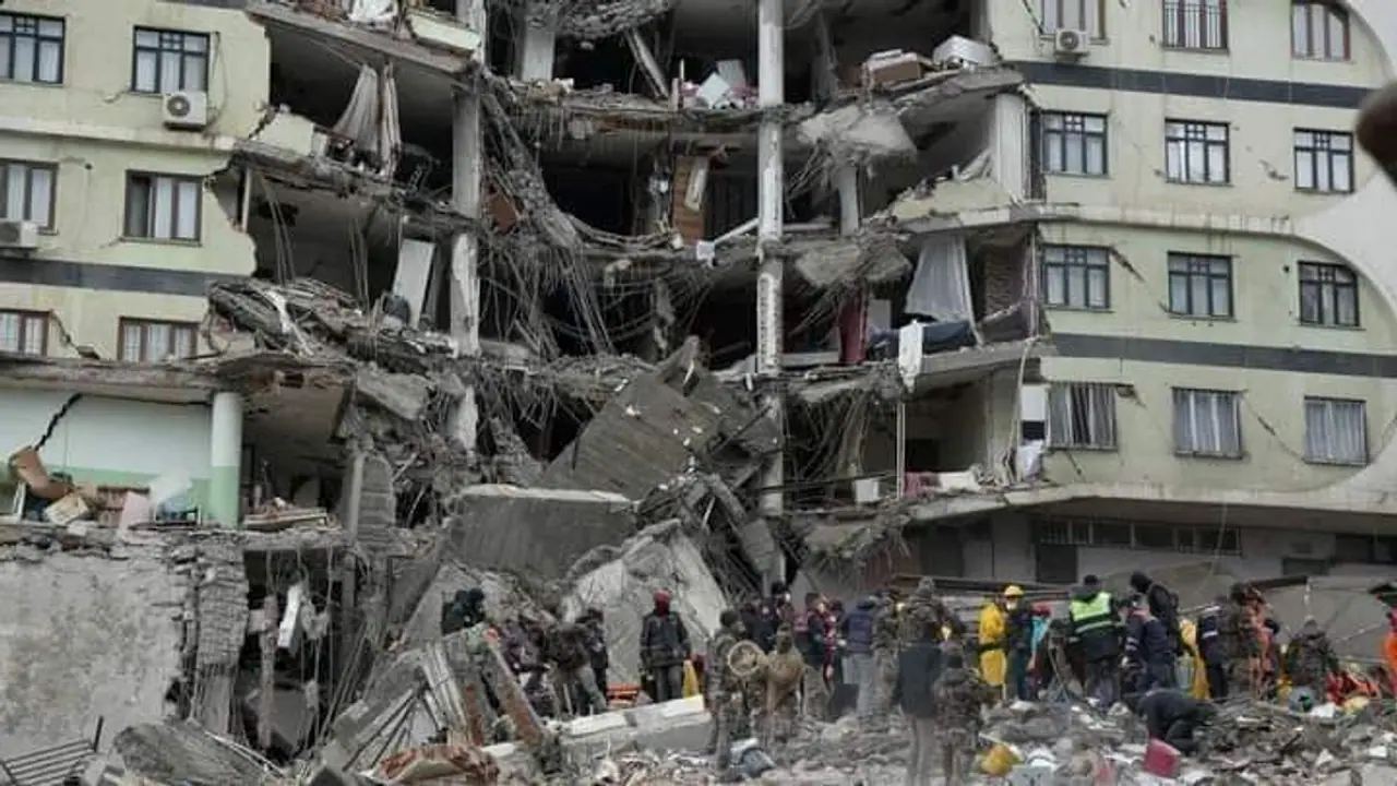 शहर के शहर तबाह हो चुके