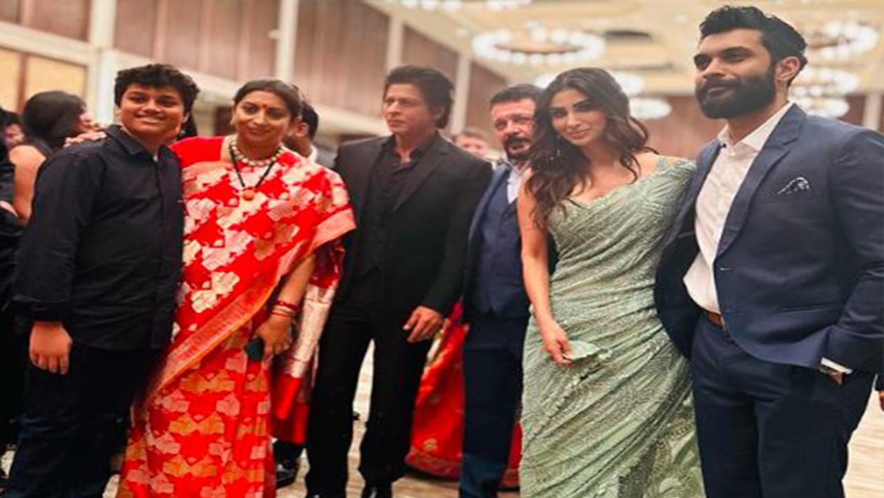 मौनी रॉय ने शेयर की तस्वीर मौनी रॉय ने शेयर की तस्वीर