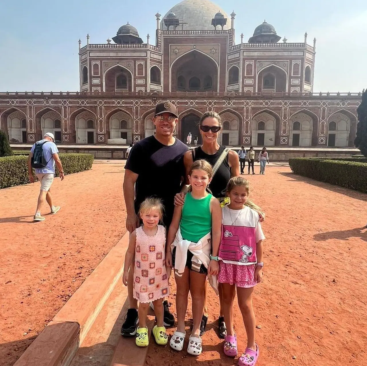 सोशल मीडिया पर शेयर की फोटो