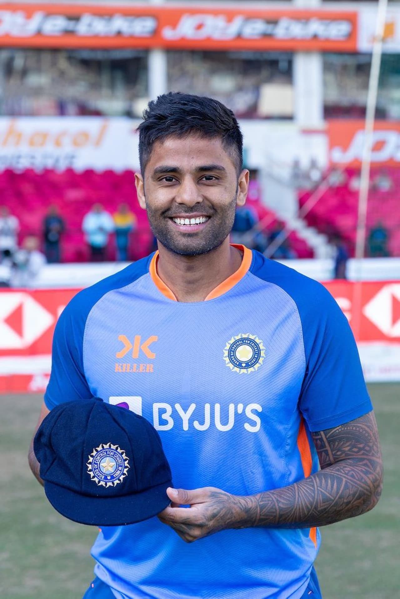 சூர்யகுமார் யாதவ் திருப்பதி ஏழுமலையான் தரிசனம் சூர்யகுமார் யாதவ் திருப்பதி ஏழுமலையான் தரிசனம்