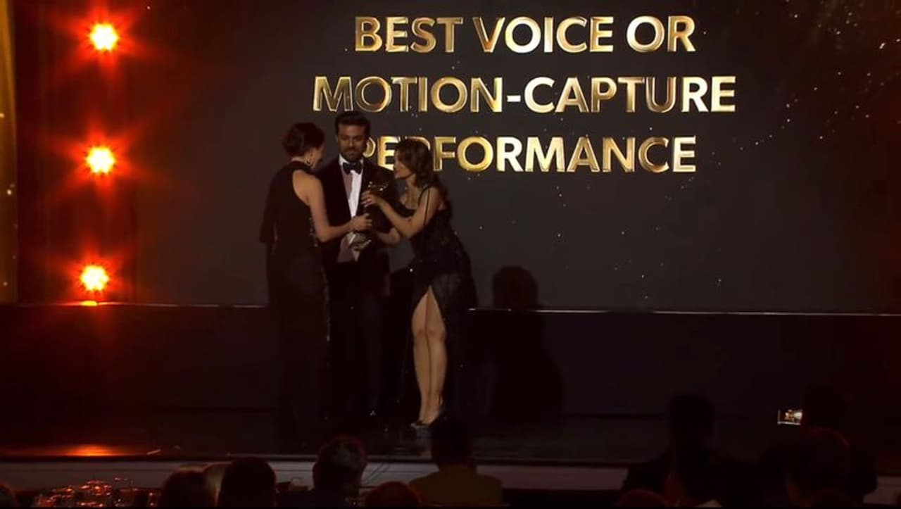 ஹாலிவுட் விமர்சகர்கள் சங்க விருது ஹாலிவுட் விமர்சகர்கள் சங்க விருது