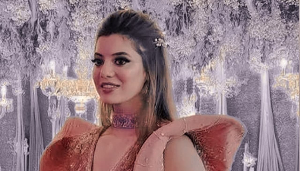 শার্দুল ঠাকুরের হবু স্ত্রী মিতালি পারুলকর পেশায় ব্যবসায়ী, থানেতে তাঁর বেকারি আছে শার্দুল ঠাকুরের হবু স্ত্রী মিতালি পারুলকর পেশায় ব্যবসায়ী, থানেতে তাঁর বেকারি আছে