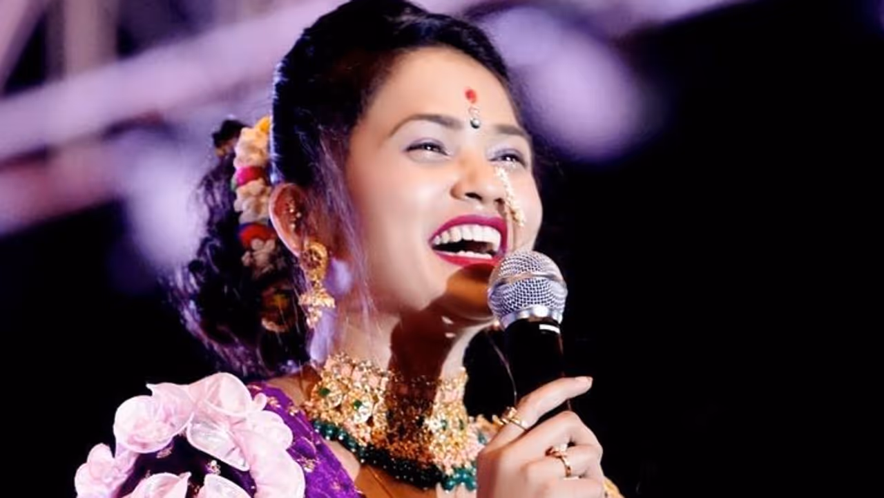 नवले पूल अपघात प्रकरणात गौतमी पाटीलवर अन्याय होतोय का? चंद्रकांत पाटलांबाबत केलं 'हे' विधान 