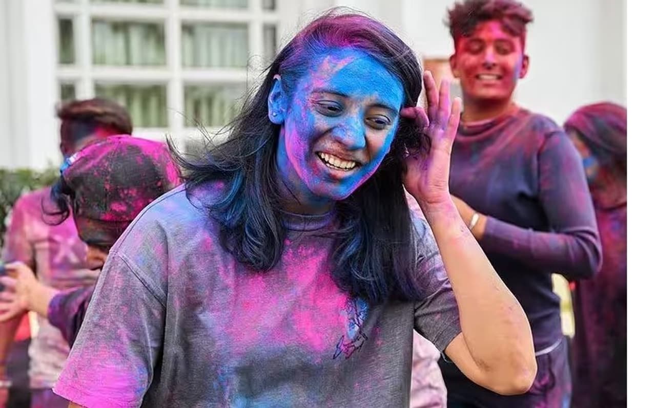 आरसीबी कैंप की होली आरसीबी कैंप की होली