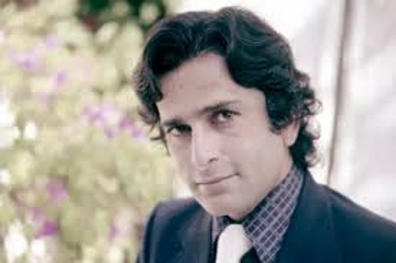 160 फिल्मों में किया काम 160 फिल्मों में किया काम