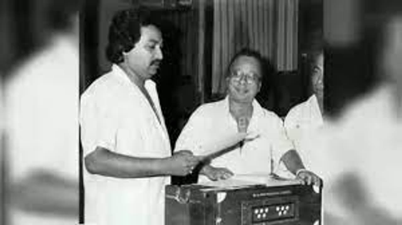 एक लड़की को देखा, सिंगर को मिली थी गालियां 