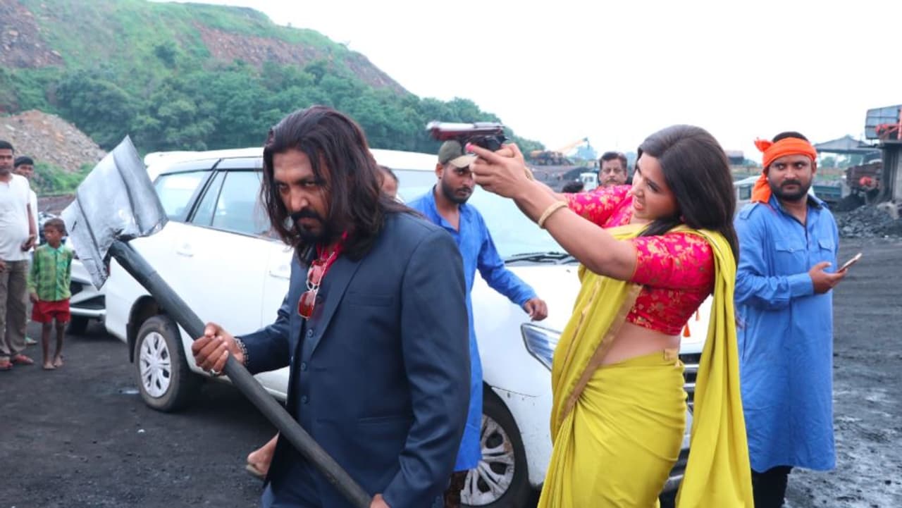  डायना लुक में दिखेंगी काजल राघवानी