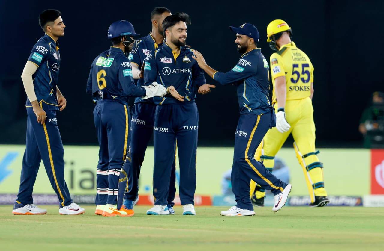 राशिद खान का आलराउंडर प्रदर्शन राशिद खान का आलराउंडर प्रदर्शन