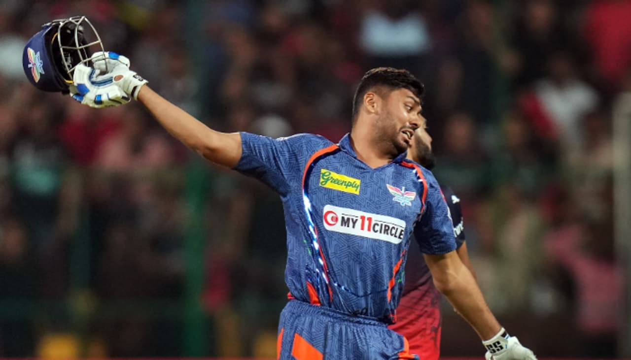 আইপিএল এর আচরণবিধি লঙ্ঘনের দায়ে শাস্তির মুখে লখনউ সুপার জায়ান্টসের আবেশ খান