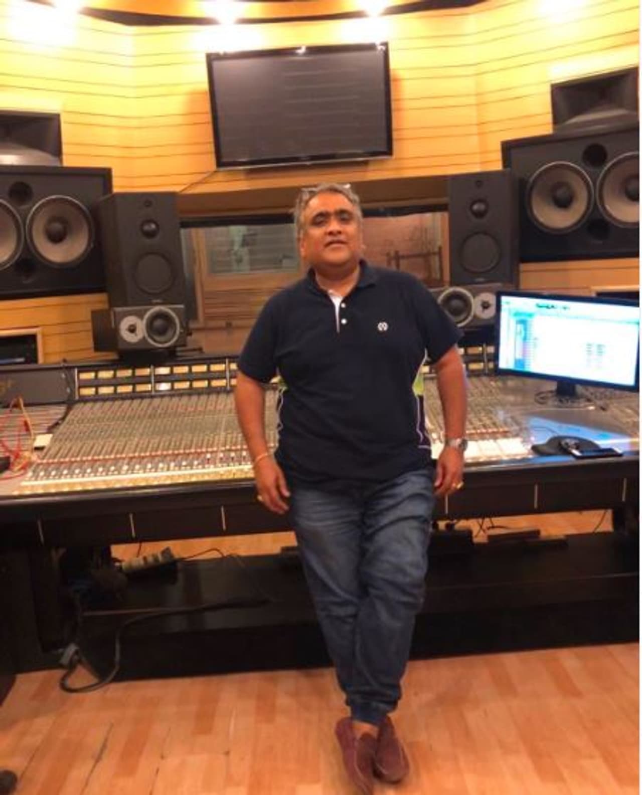 स्टेज शो आज भी है डिमांड में