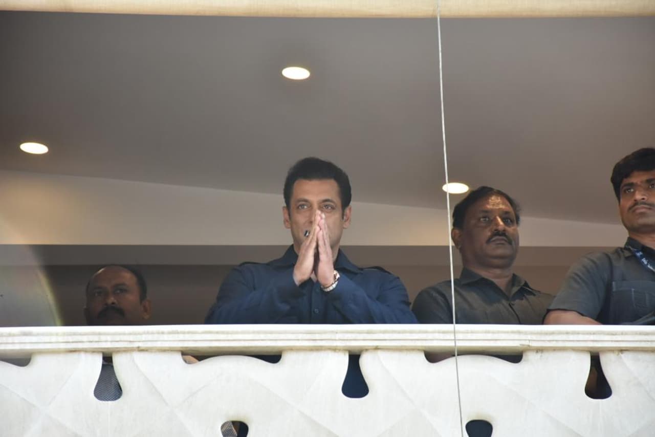 सलाम की जगह नमस्ते सलाम की जगह नमस्ते