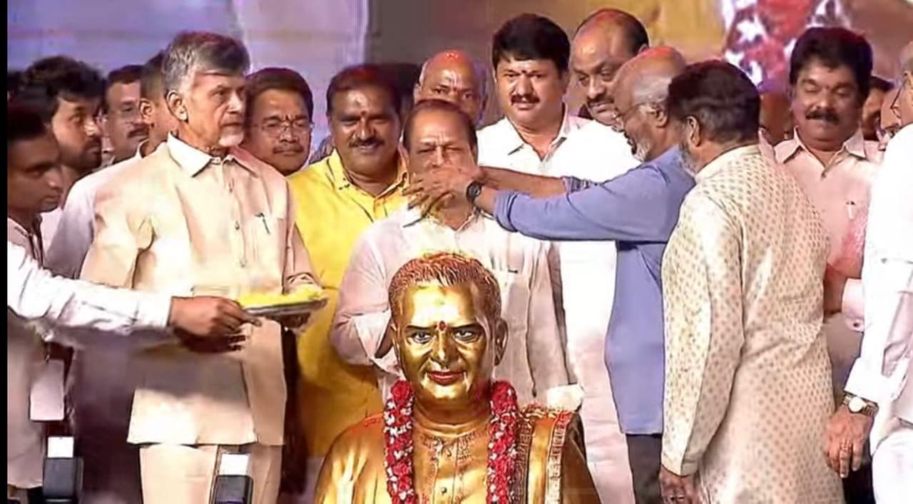 300 से अधिक फिल्मों में NTR ने किया था काम 300 से अधिक फिल्मों में NTR ने किया था काम