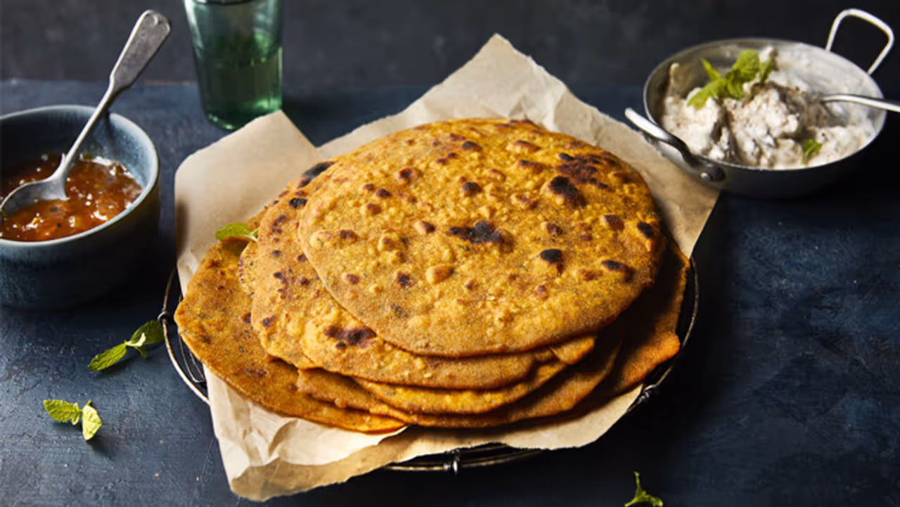 दाल पराठा