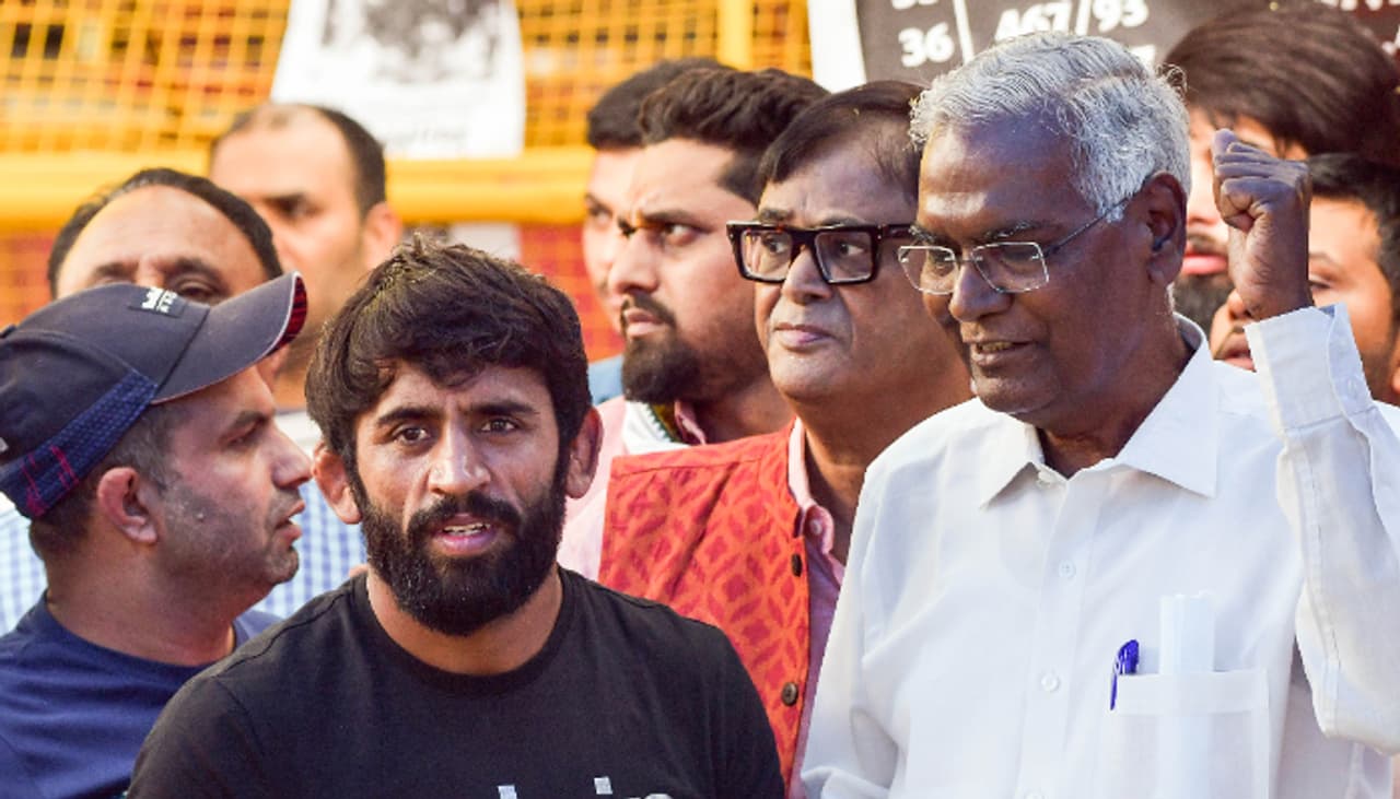 যন্তর মন্তরে কুস্তিগীরদের আন্দোলনকে সমর্থন বিভিন্ন রাজনৈতিক দলের