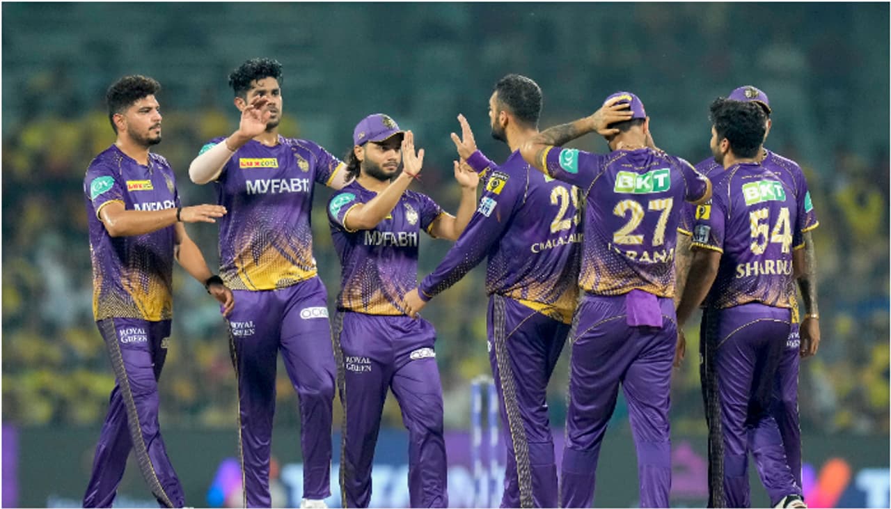 চলতি আইপিএল এ কলকাতা নাইট রাইডার্সের প্লে অফের যোগ্যতা অর্জন করা অত্যন্ত কঠিন