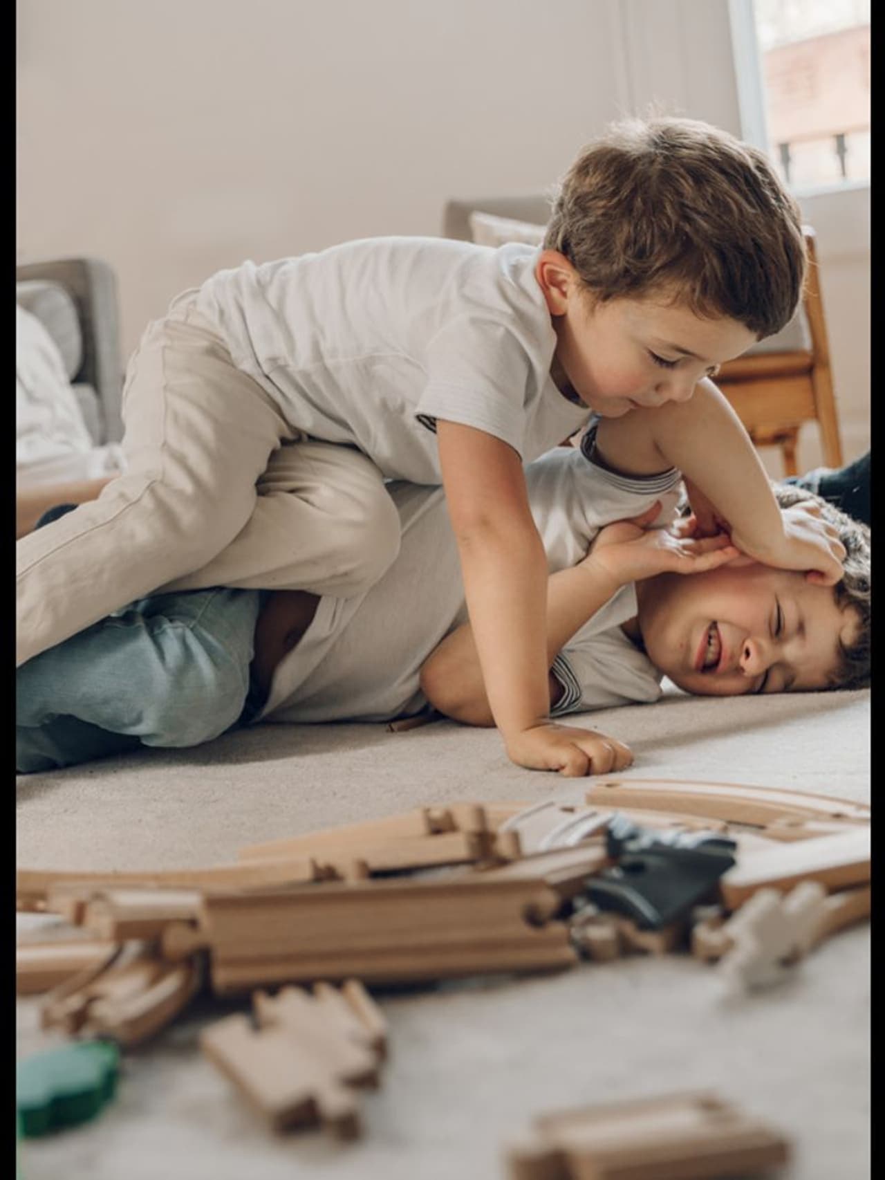 Siblings fight Siblings fight