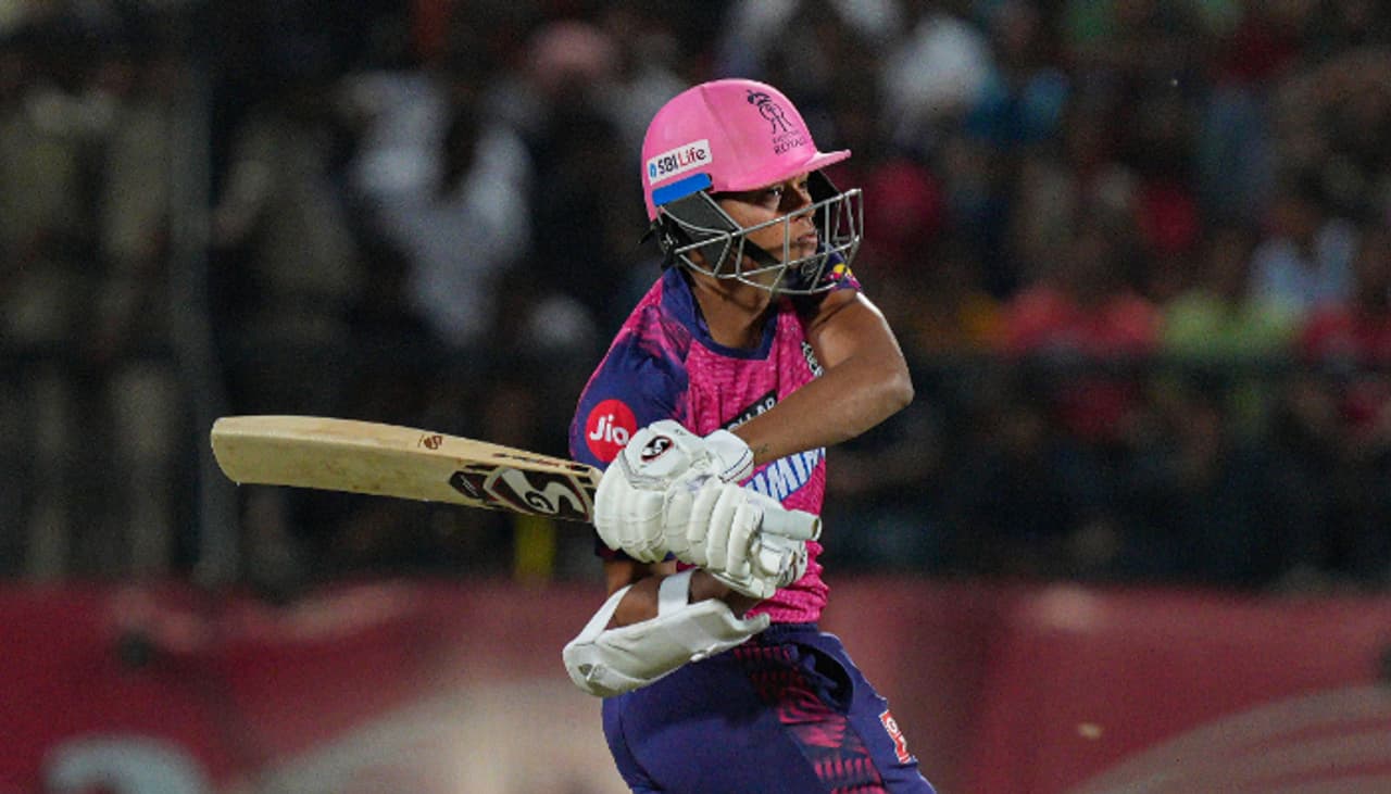 আইপিএল এ অসাধারণ পারফরম্যান্স, জাতীয় দলের দরজায় কড়া নাড়ছেন যশস্বী