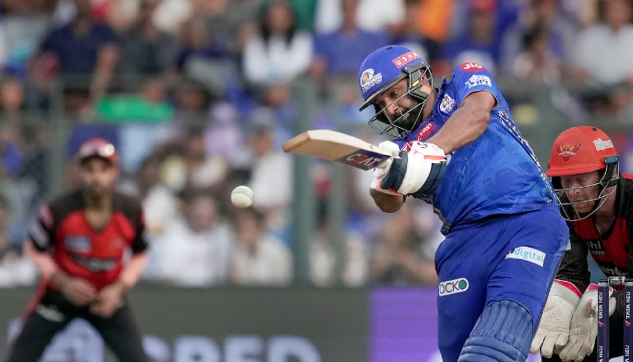 সানরাইজার্স হায়দরাবাদের বিরুদ্ধে জয়ের পর প্লে অফের আশায় মুম্বই ইন্ডিয়ানস