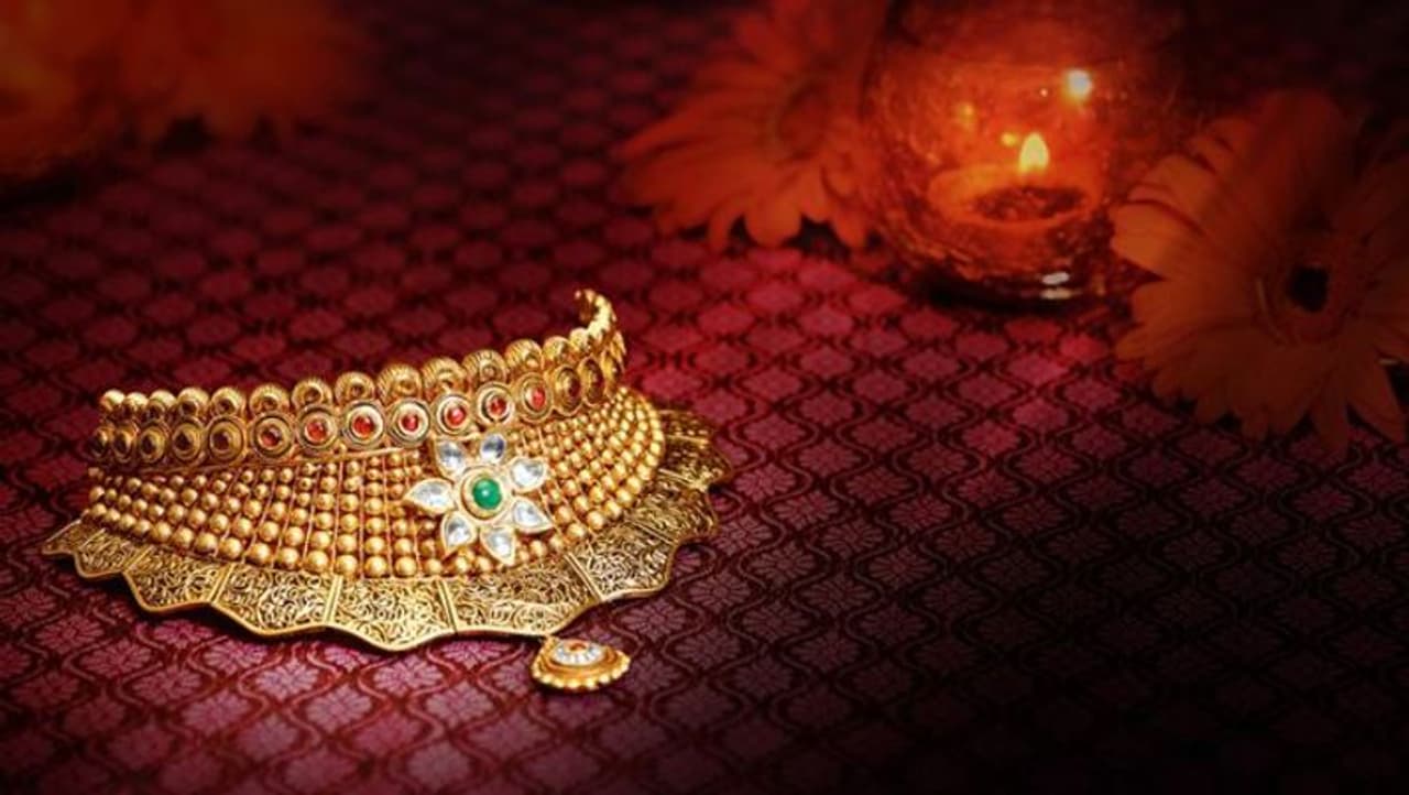 வரலாறு கணாத உச்சத்தை தொட்ட தங்கம் விலை