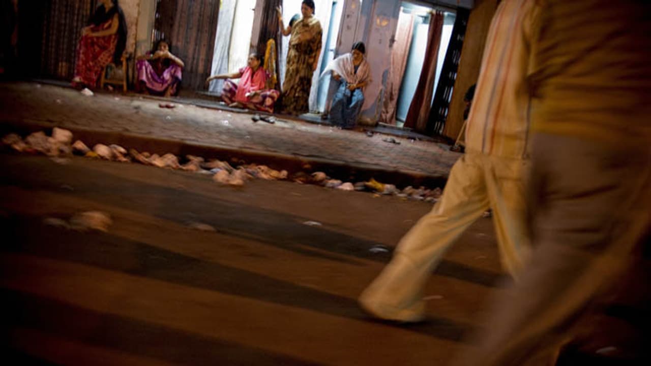 বিশ্বের প্রথম দেশ হিসেবে যৌনকর্মীদের সুযোগ সুবিধা দেওয়ার আইন আনল বেলজিয়াম সরকার বিশ্বের প্রথম দেশ হিসেবে যৌনকর্মীদের সুযোগ সুবিধা দেওয়ার আইন আনল বেলজিয়াম সরকার