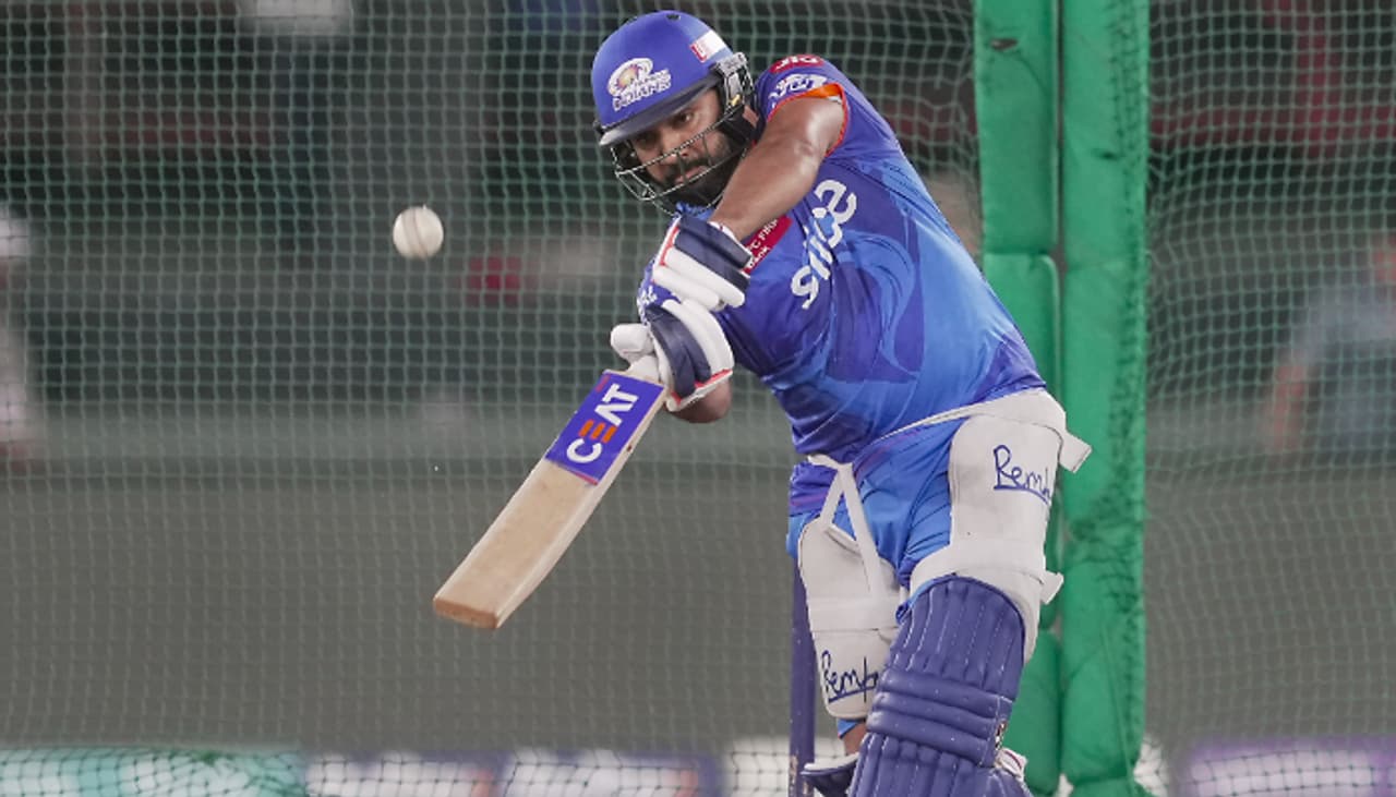 টি ২০ ফর্ম্যাটের পর কি এবার টেস্ট ক্রিকেট থেকেও সরে যাবেন রোহিত শর্মা?