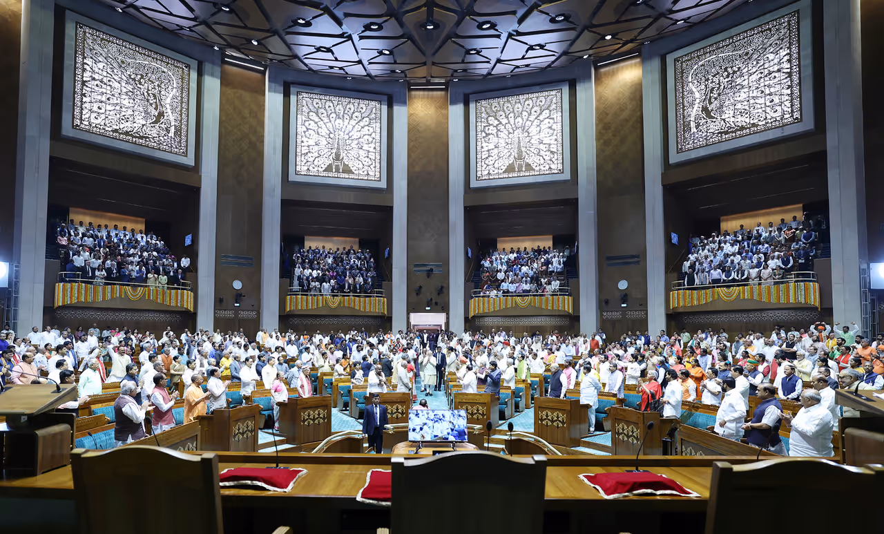 নির্ধারিত দিনেই উদ্বোধন নতুন সংসদ ভবনের নির্ধারিত দিনেই উদ্বোধন নতুন সংসদ ভবনের