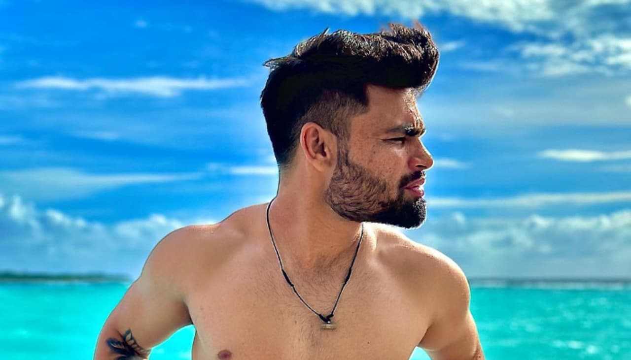 মালদ্বীপে ছুটি কাটাচ্ছেন কলকাতা নাইট রাইডার্সের তারকা ক্রিকেটার রিঙ্কু সিং