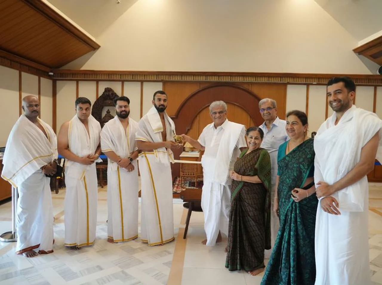 ಶ್ರೀ ಕ್ಷೇತ್ರಕ್ಕೆ ಭೇಟಿ ಶ್ರೀ ಕ್ಷೇತ್ರಕ್ಕೆ ಭೇಟಿ