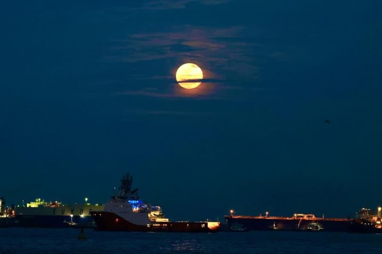 பெருமுழு நிலவு (BUCK Moon) பெருமுழு நிலவு (BUCK Moon)