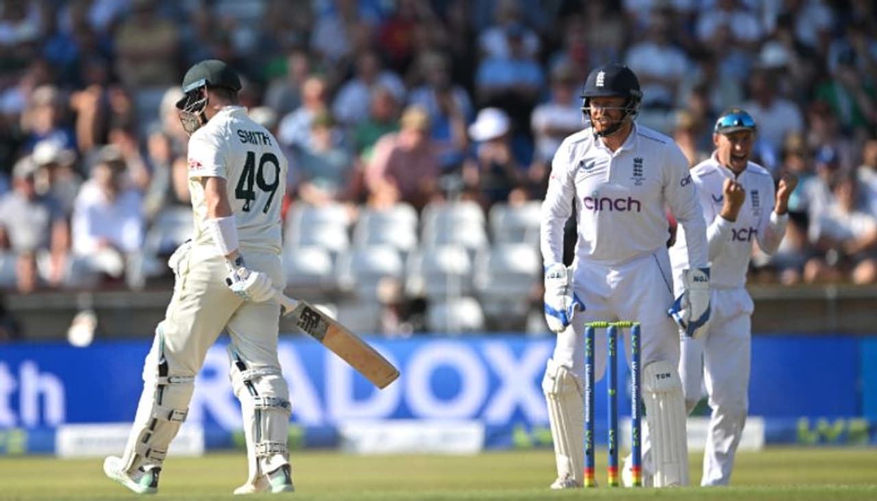 Jonny Bairstow vs Steve Smith Jonny Bairstow vs Steve Smith