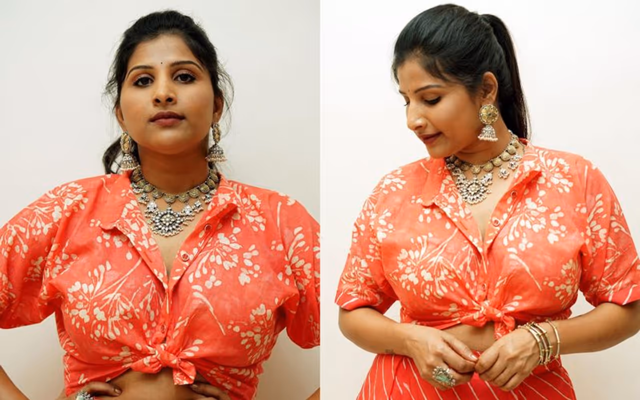 Singer Mangli Singer Mangli