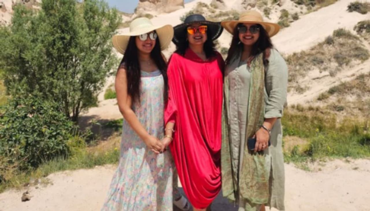 Kavitha Raj Family இவங்க தான் கவிதாவின் தங்கை அனிதா விஜயகுமார்..