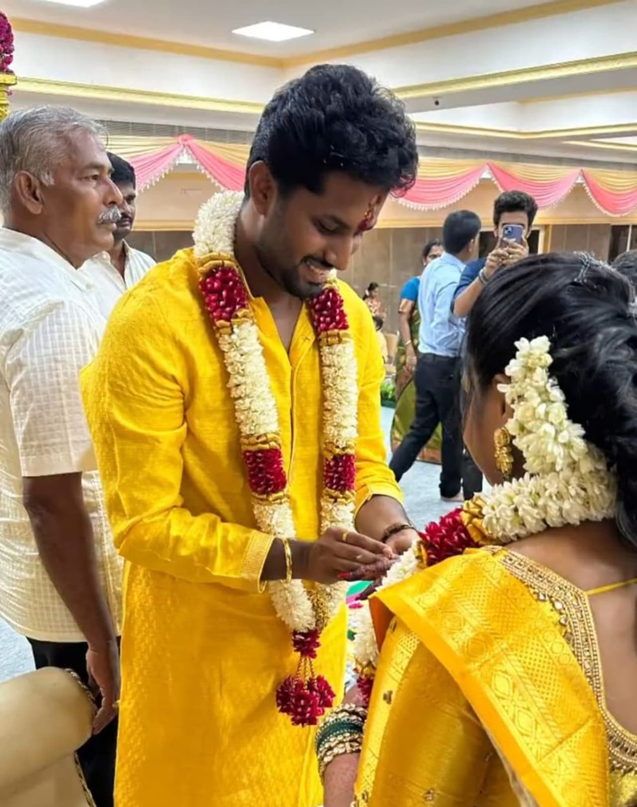 Iniyan, janani Pradeep Iniyan, janani Pradeep