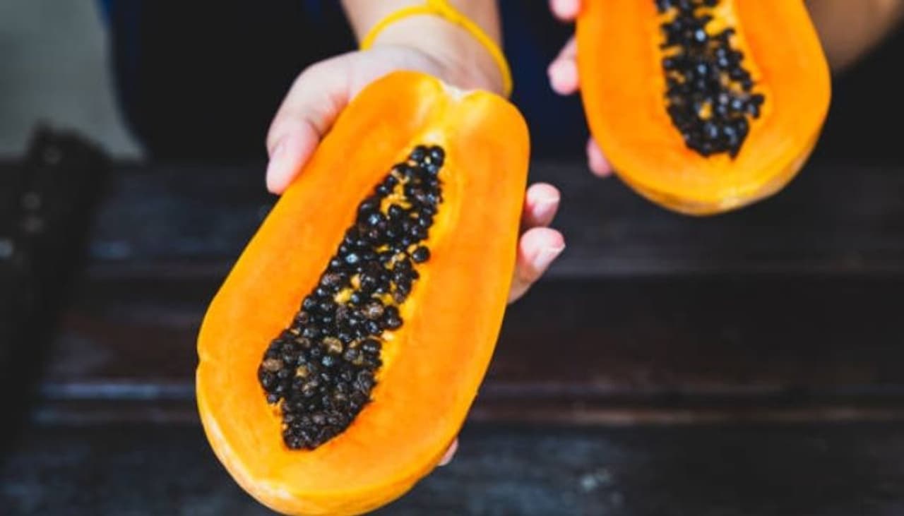 papaya seeds papaya seeds