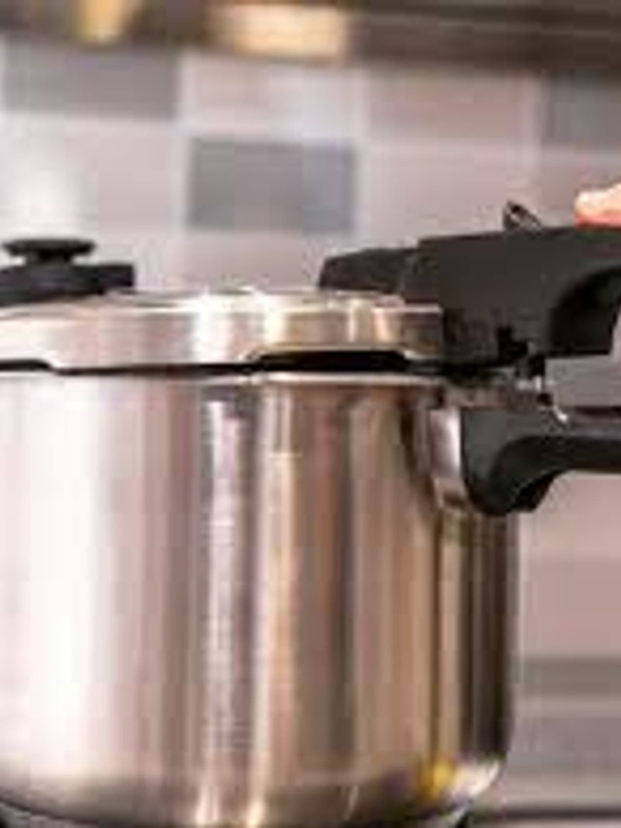 pressure cooker pressure cooker