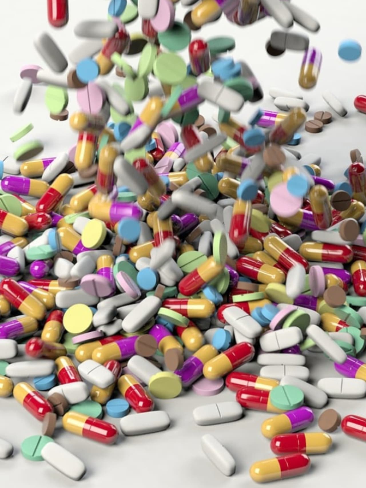 বেশিরভাগ ওষুধই জল দিয়ে গিলে খেতে হয়, শুকনো ওষুধ খেলে কি শরীরের ক্ষতি হয়? বেশিরভাগ ওষুধই জল দিয়ে গিলে খেতে হয়, শুকনো ওষুধ খেলে কি শরীরের ক্ষতি হয়?