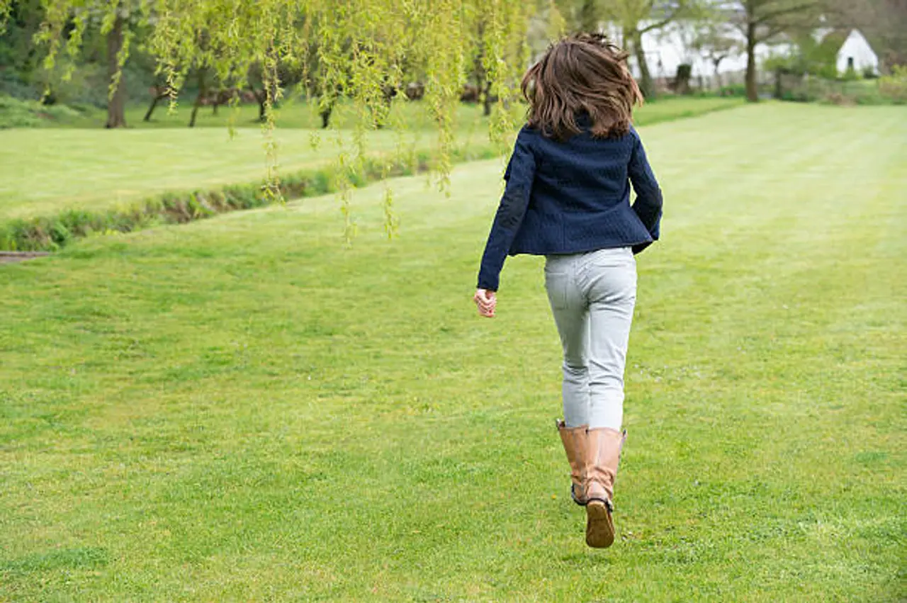 Benefits of Walking Backward in Tamil Benefits of Walking Backward in Tamil