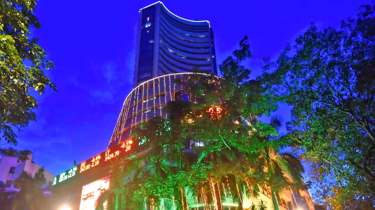 दिवाळीत गुंतवणुकीची सुवर्णसंधी! दिवाळीत गुंतवणुकीची सुवर्णसंधी!