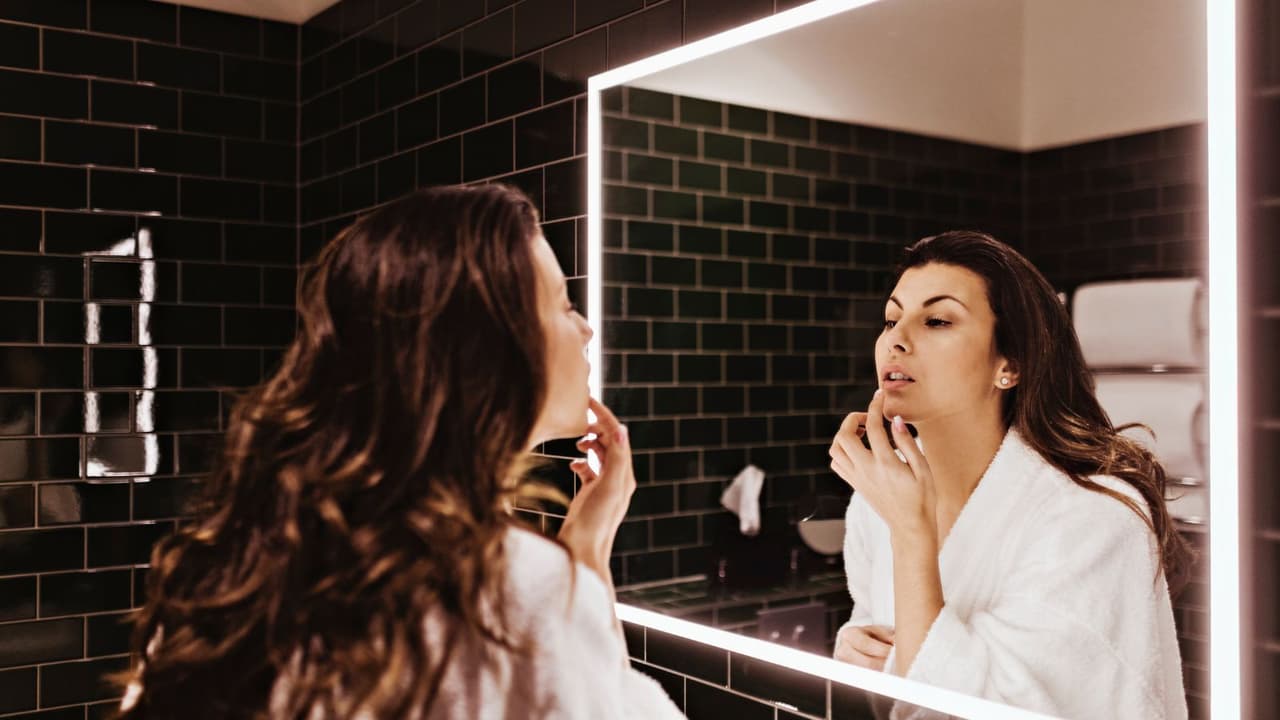 Home remedies for dark lips