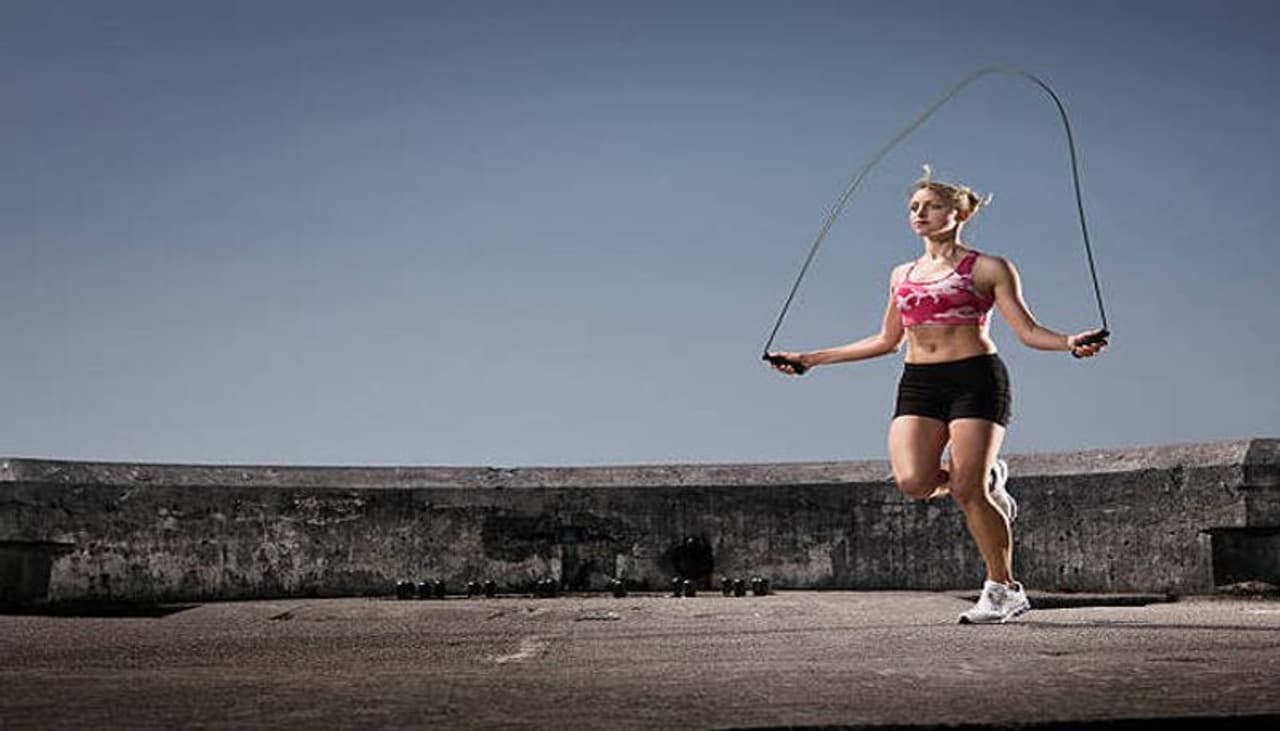 தினமும் '5' நிமிடங்கள்.. தொப்பை குறைய எத்தனை ஸ்கிப்பிங் செய்யனும் தெரியுமா?