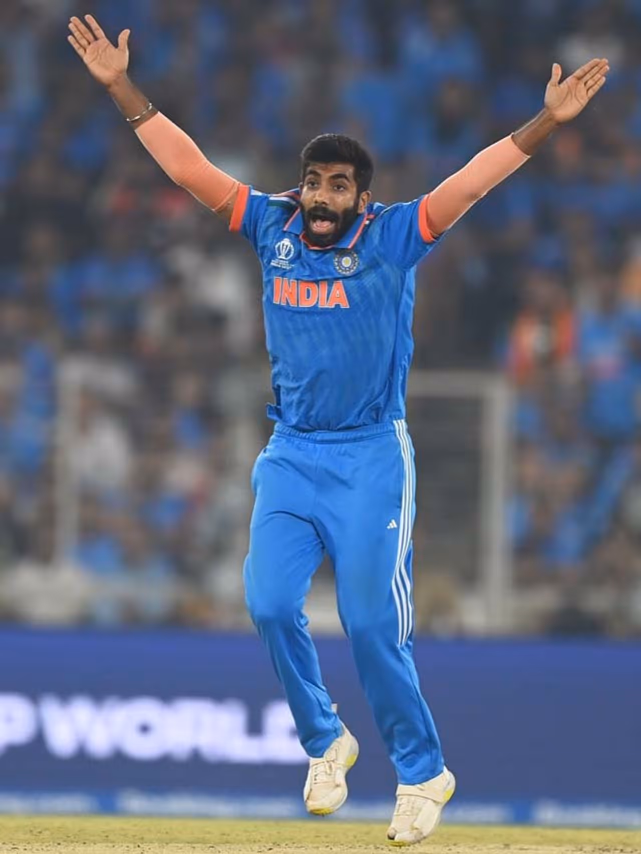 ബുമ്രയെ കാത്ത് അപൂര്വനേട്ടം ബുമ്രയെ കാത്ത് അപൂര്വനേട്ടം