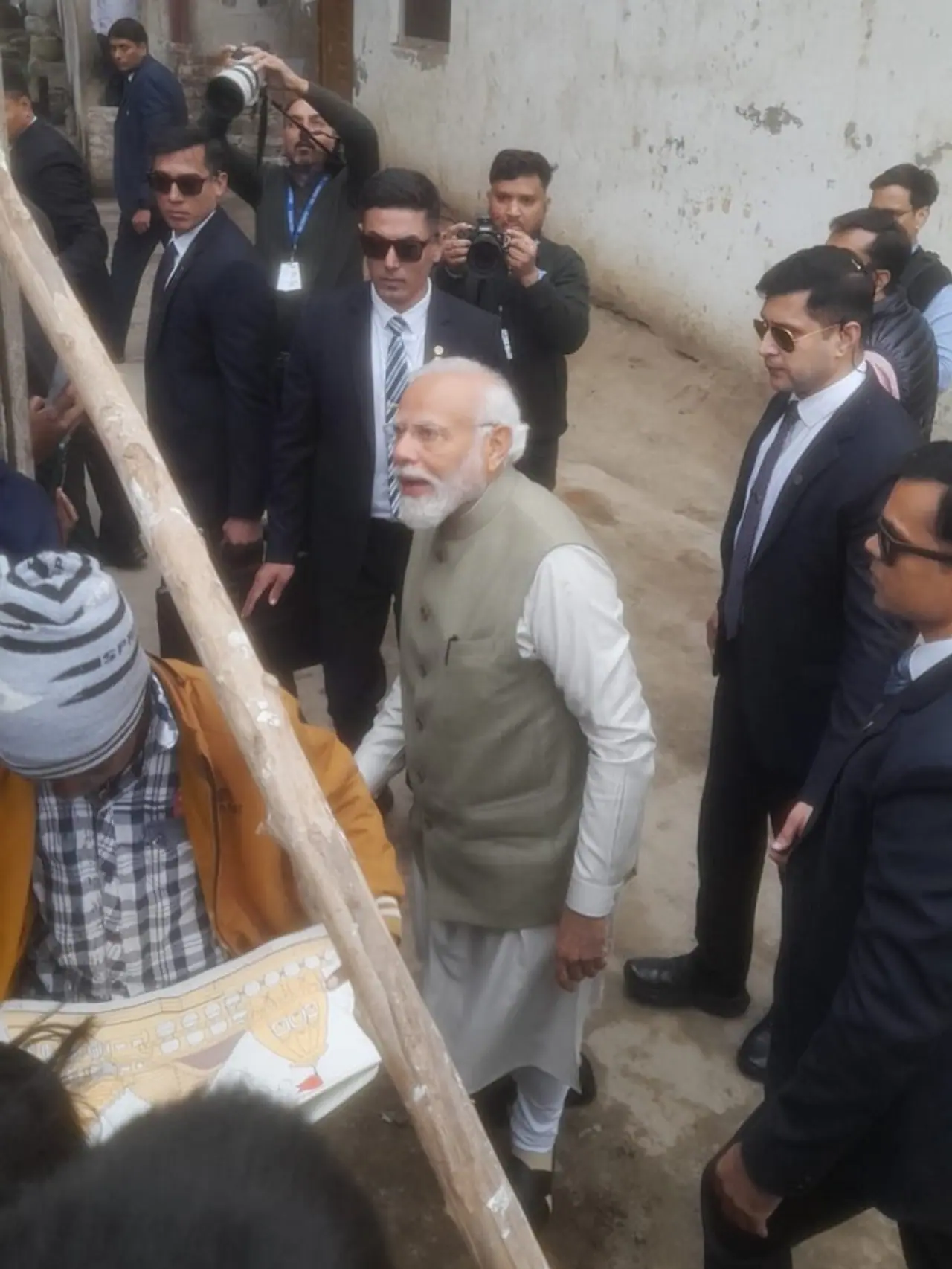 पंतप्रधान मोदींनी मीरा मांझी यांच्या घराला दिली भेट