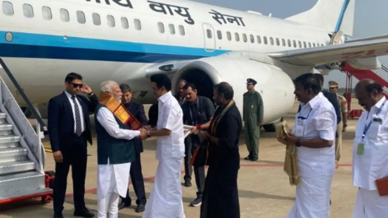 पंतप्रधान नरेंद्र मोदींचे तमिळनाडूत स्वागत