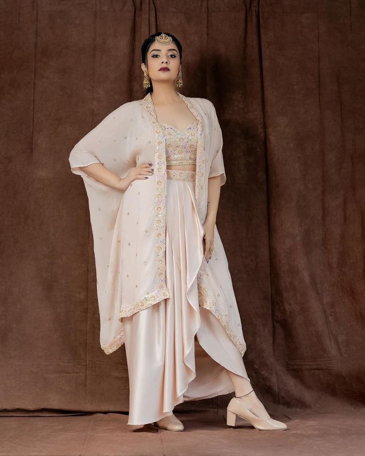 photo credit sreemukhi instagram