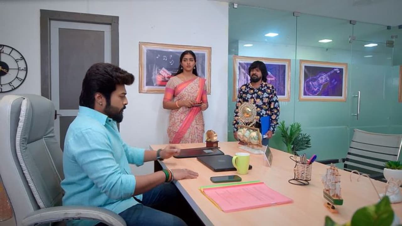 Karthigai deepam serial