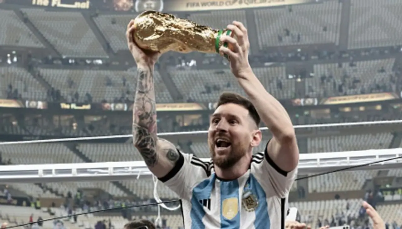 রোজারিও থেকে মায়ামি, ৩৭ বছরের জীবনে অবিশ্বাস্য উচ্চতায় লিওনেল মেসি রোজারিও থেকে মায়ামি, ৩৭ বছরের জীবনে অবিশ্বাস্য উচ্চতায় লিওনেল মেসি