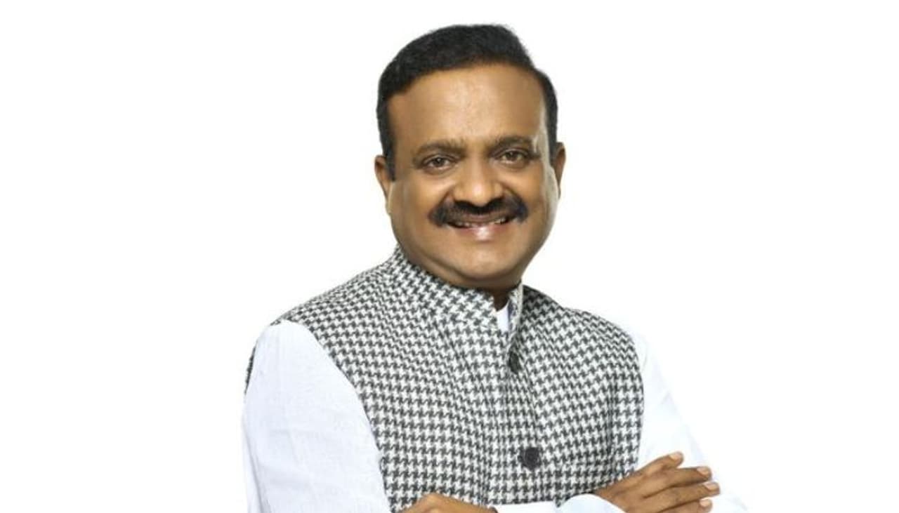 Vallabhaneni Balashowry Vallabhaneni Balashowry